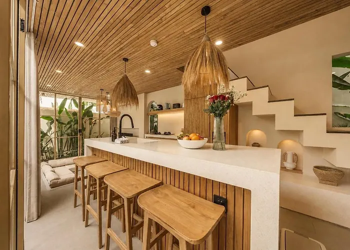 Villa New Tropical - Private Pool & Sunset Rooftop *